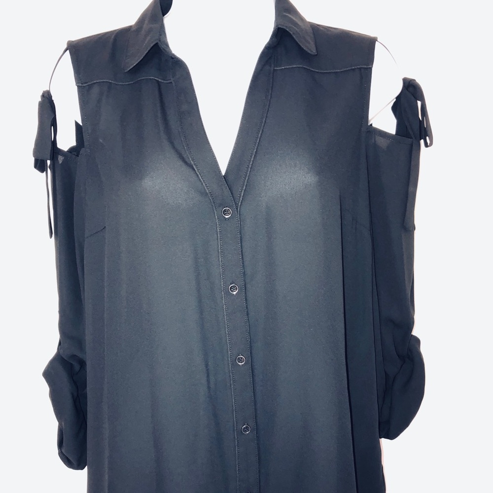 🔴SOLD🔴 NWT! Candie’s Black High Low Top